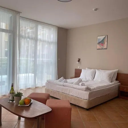 Eco Palace 3* Primorszko