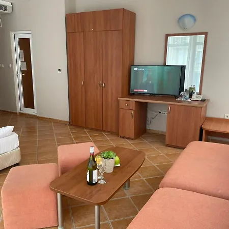 Eco Palace 3* Primorszko