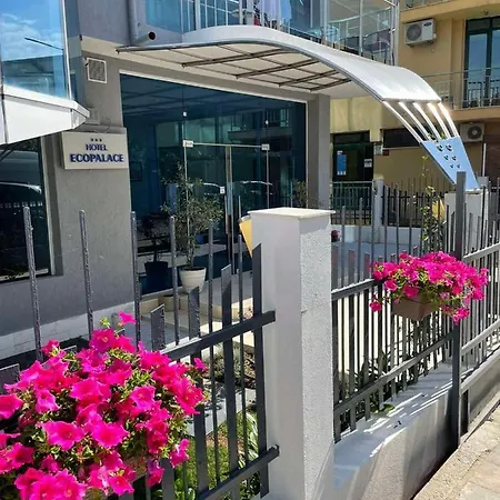 Eco Palace מלון פרימורסקו